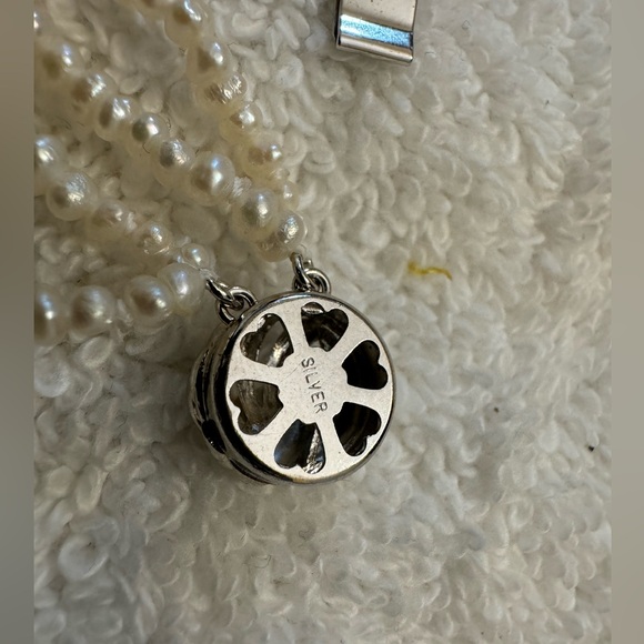 Small pearls with white and silver color… - Picture 3 of 4